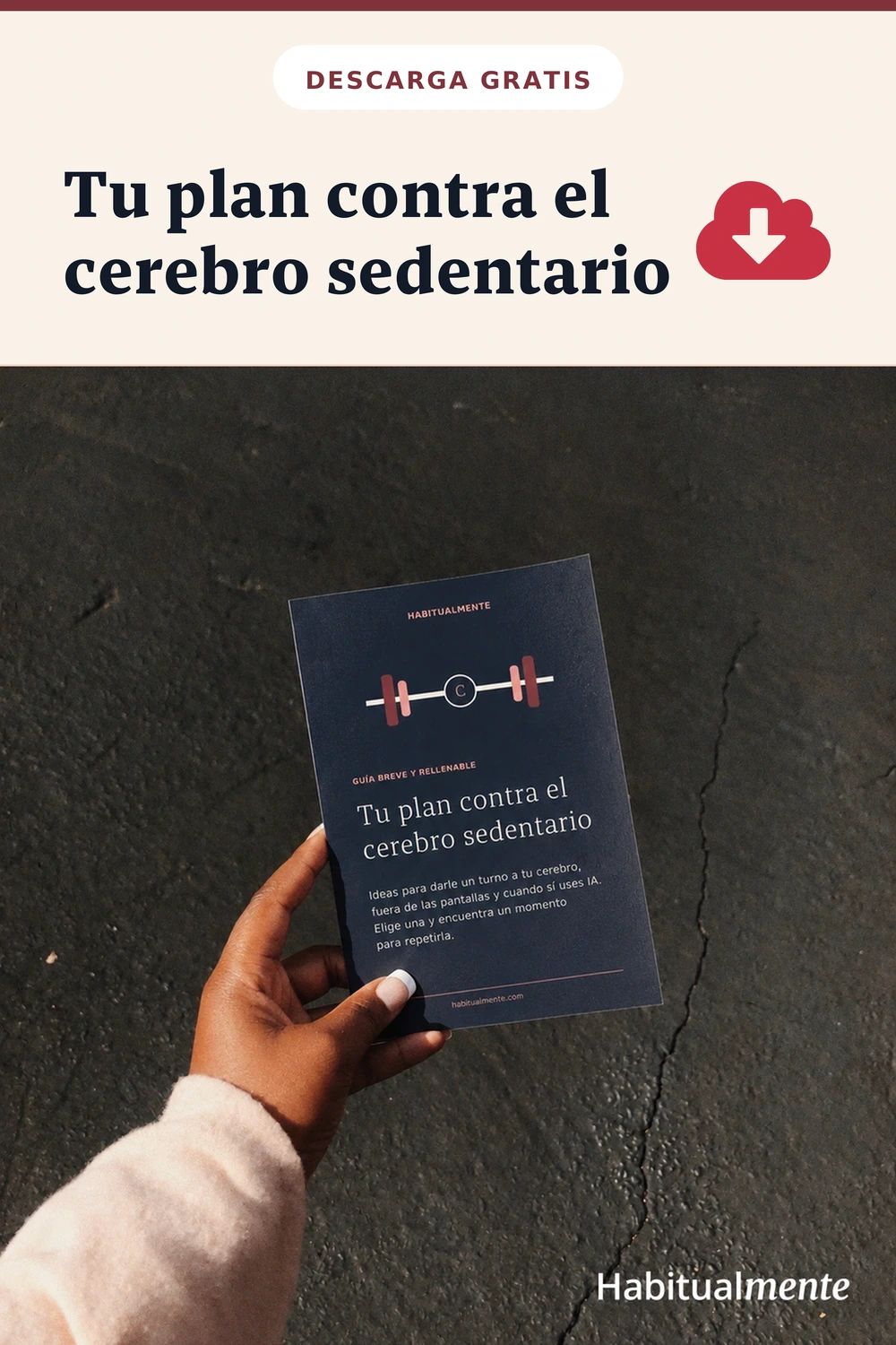 Portada de la guía gratuita Tu plan contra el cerebro sedentario sobre una libreta roja